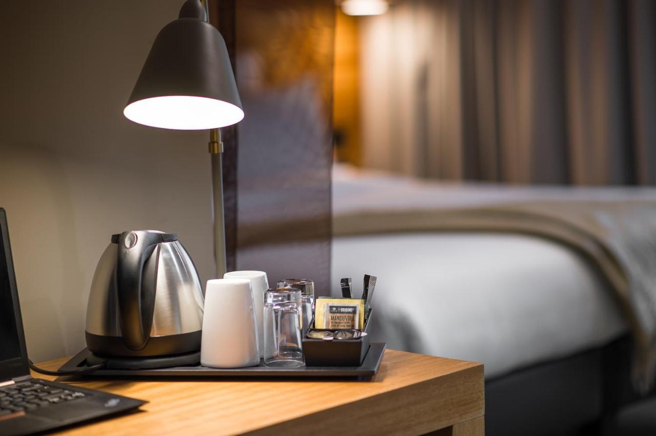 9Hotel Paquis Женева Екстериор снимка